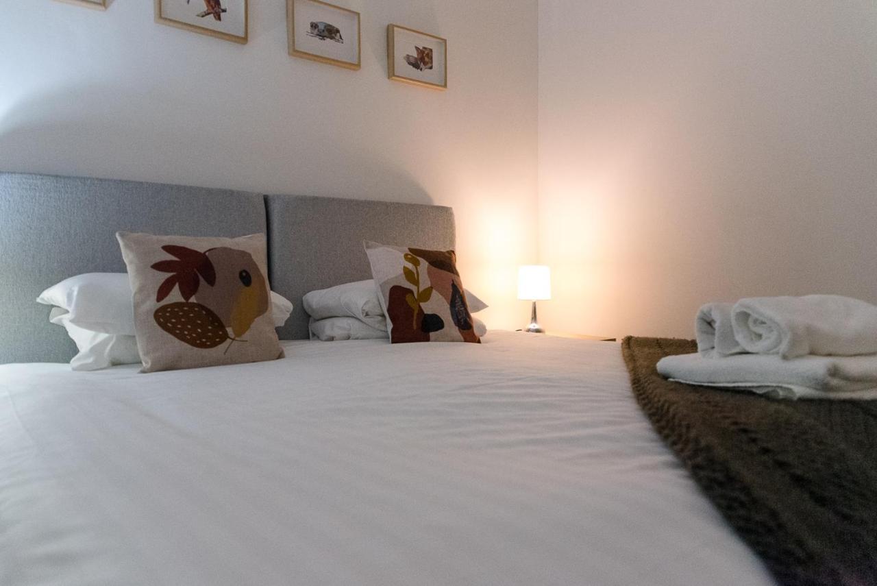 Greenstar Apartments - 2 Minute Walk Away Into City Centre - 6 Individual Flats - Next To Abertay University - 1 Bed 2 Bed & 3 Bedroom Flats - Fully Equipped - Short - Mid - Long Stays Welcome ダンディー エクステリア 写真