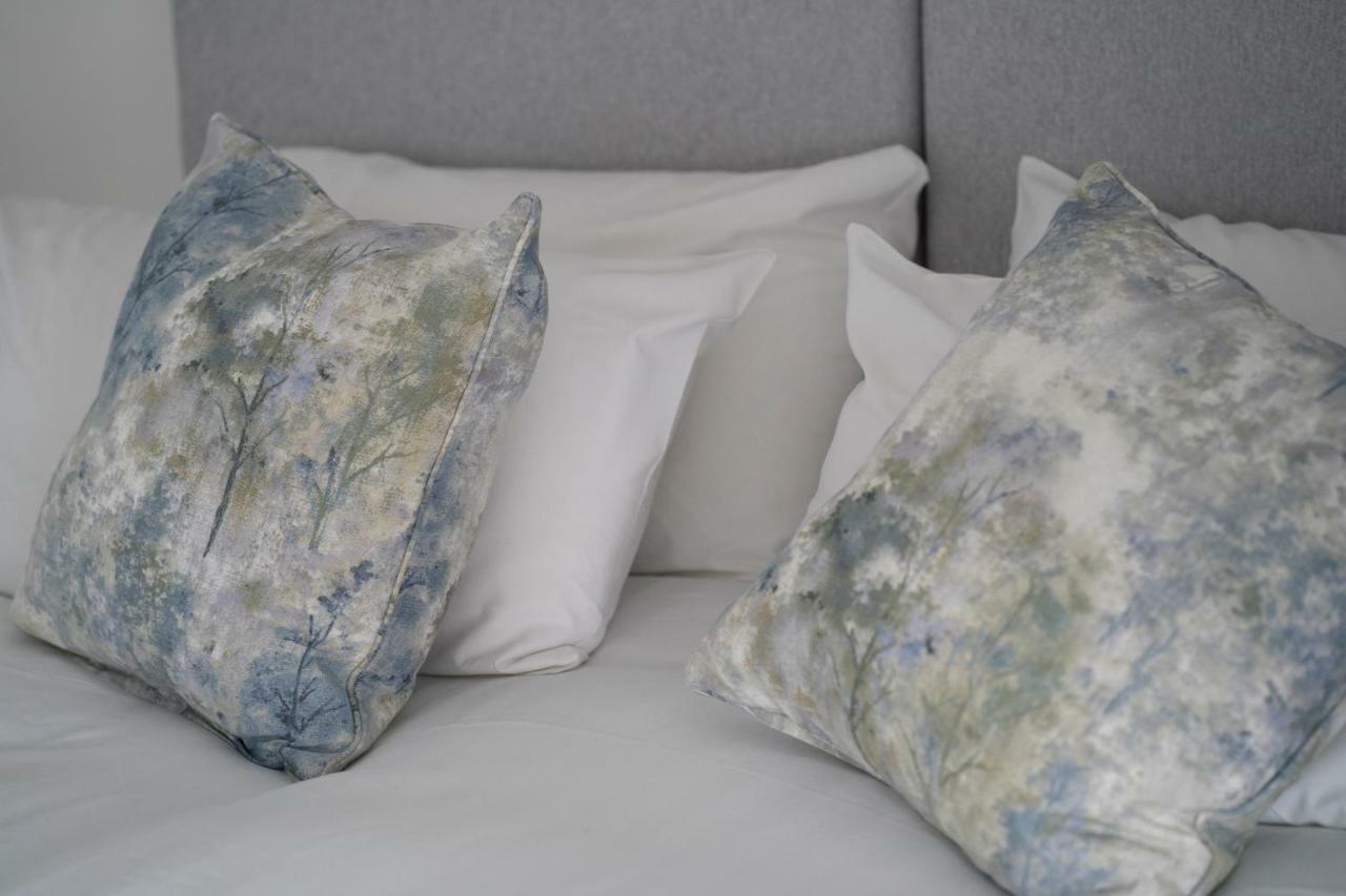 Greenstar Apartments - 2 Minute Walk Away Into City Centre - 6 Individual Flats - Next To Abertay University - 1 Bed 2 Bed & 3 Bedroom Flats - Fully Equipped - Short - Mid - Long Stays Welcome ダンディー エクステリア 写真