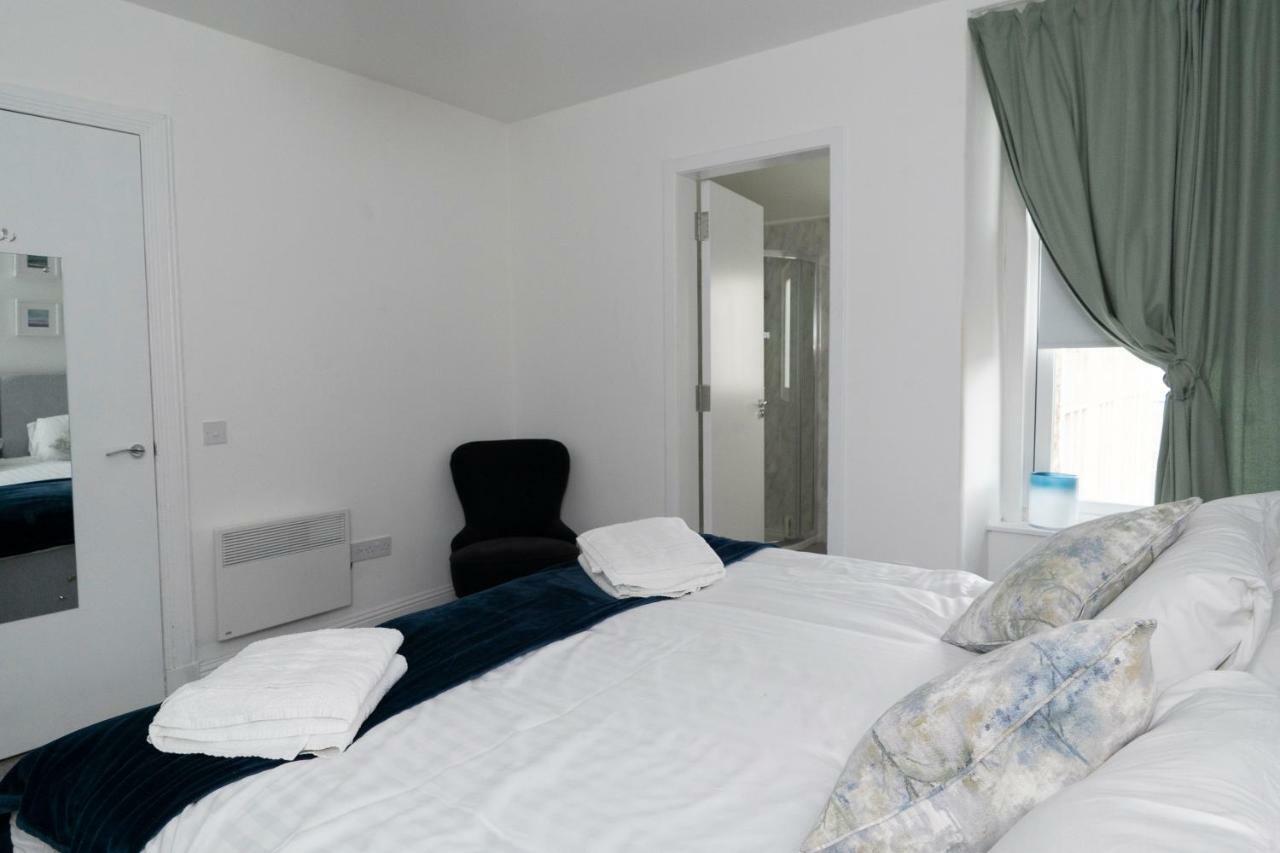 Greenstar Apartments - 2 Minute Walk Away Into City Centre - 6 Individual Flats - Next To Abertay University - 1 Bed 2 Bed & 3 Bedroom Flats - Fully Equipped - Short - Mid - Long Stays Welcome ダンディー エクステリア 写真