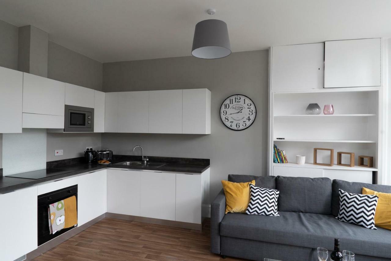 Greenstar Apartments - 2 Minute Walk Away Into City Centre - 6 Individual Flats - Next To Abertay University - 1 Bed 2 Bed & 3 Bedroom Flats - Fully Equipped - Short - Mid - Long Stays Welcome ダンディー エクステリア 写真