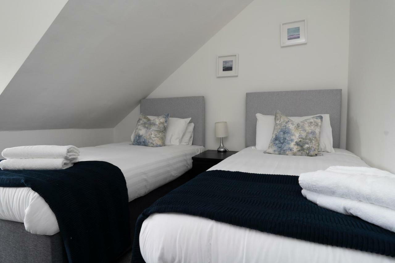 Greenstar Apartments - 2 Minute Walk Away Into City Centre - 6 Individual Flats - Next To Abertay University - 1 Bed 2 Bed & 3 Bedroom Flats - Fully Equipped - Short - Mid - Long Stays Welcome ダンディー エクステリア 写真